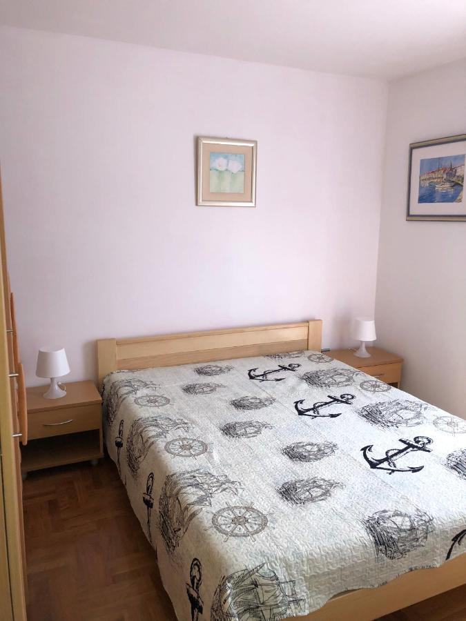 Vito & Rocco Apartment Malinska Buitenkant foto